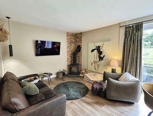 Photo 22- click for photo gallery